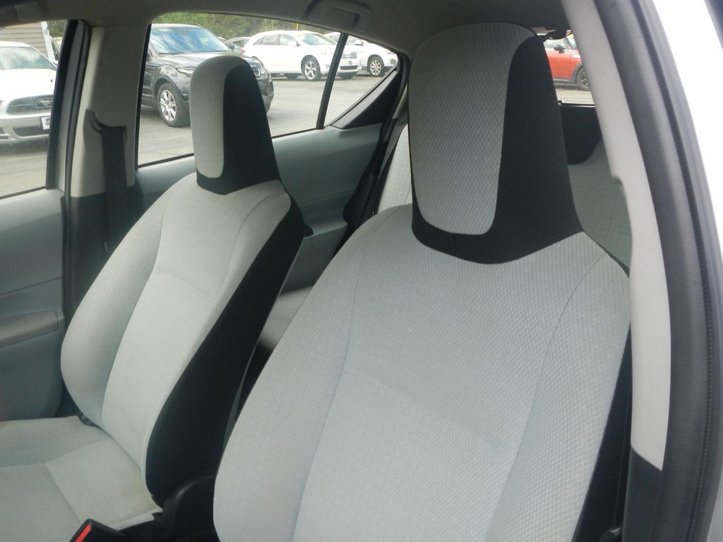 2012 Toyota Prius Image 49
