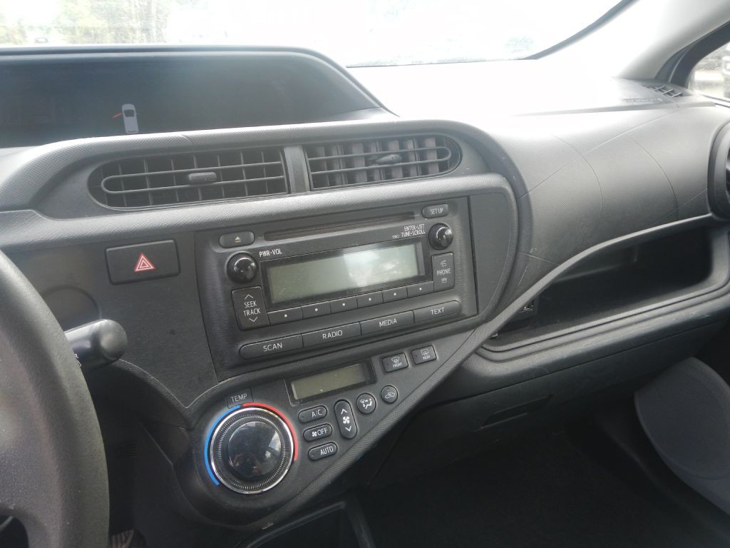 2012 Toyota Prius Image 52