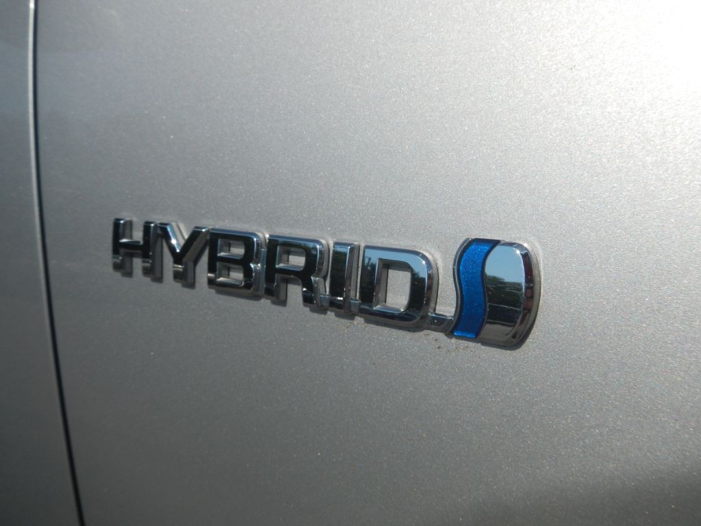 2012 Toyota Prius Image 16