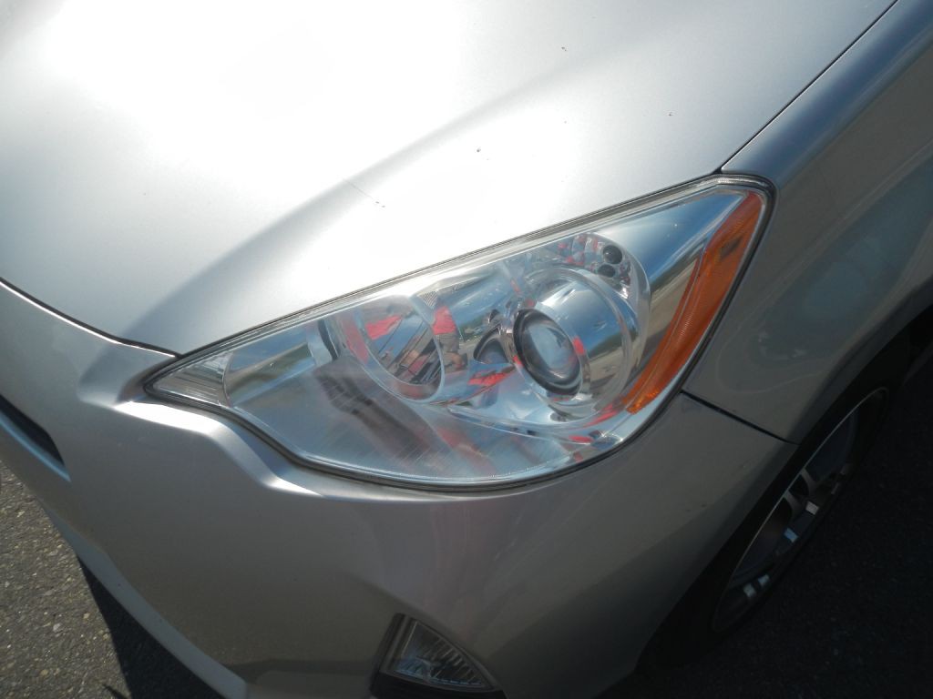 2012 Toyota Prius Image 35
