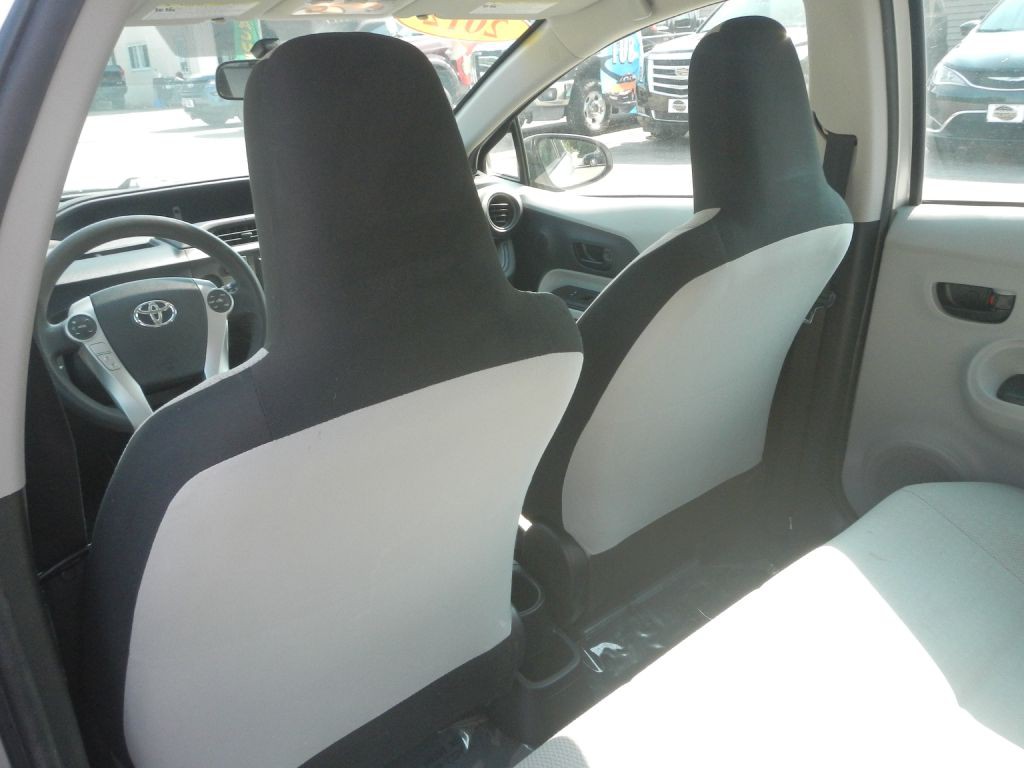 2012 Toyota Prius Image 42