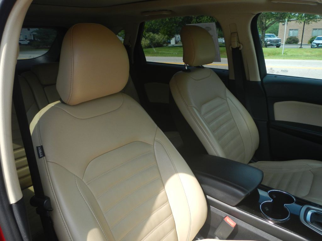 2015 Ford Edge Image 16