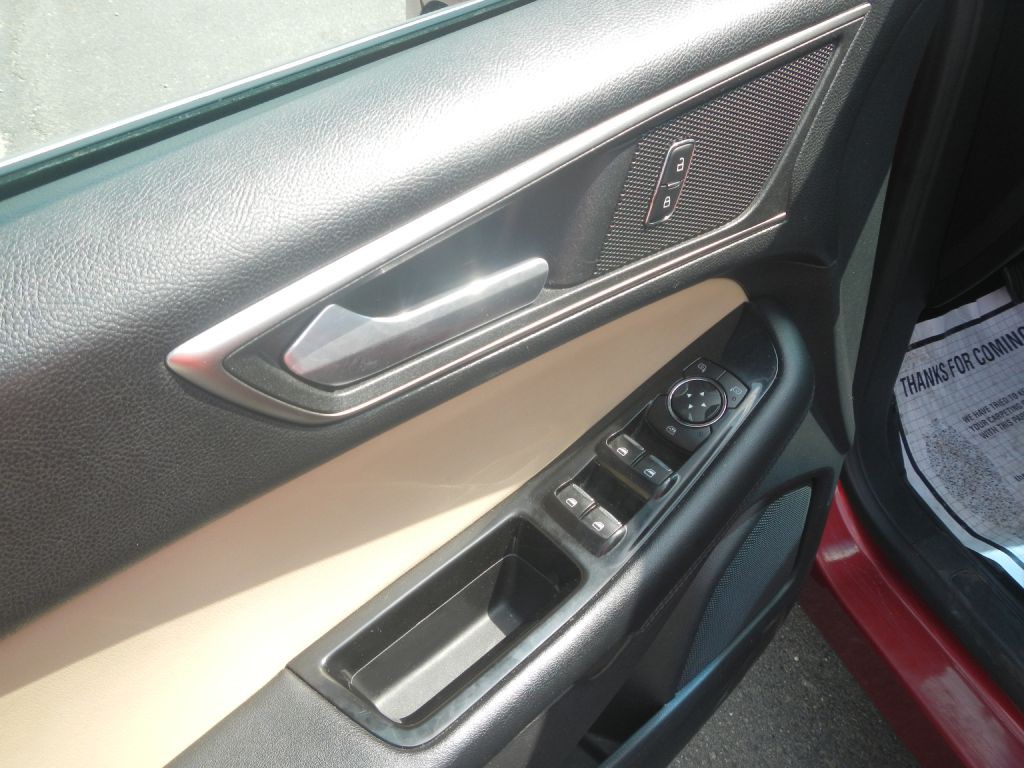 2015 Ford Edge Image 46