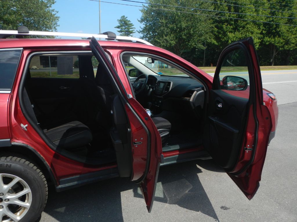 2015 Jeep Cherokee Image 19