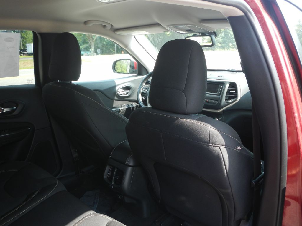 2015 Jeep Cherokee Image 31