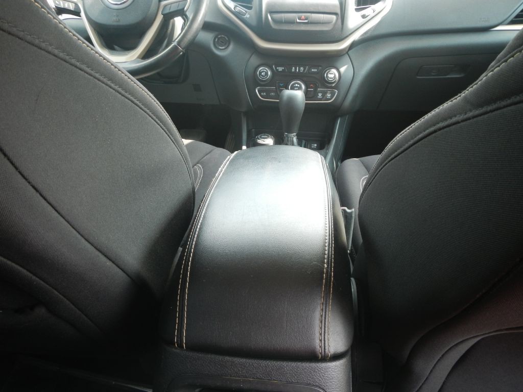 2015 Jeep Cherokee Image 33