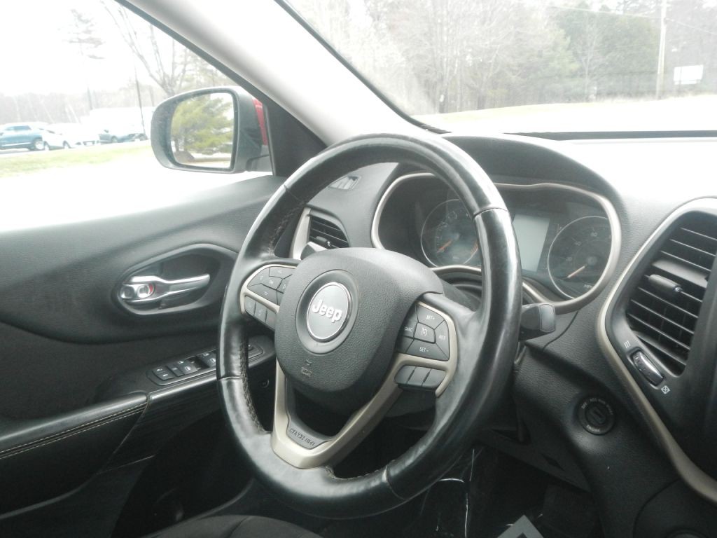 2015 Jeep Cherokee Image 18