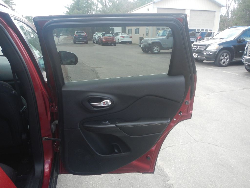 2015 Jeep Cherokee Image 21