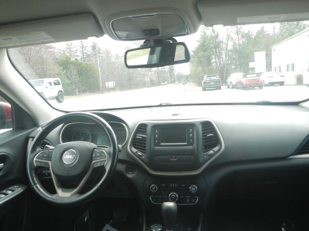2015 Jeep Cherokee Image 24