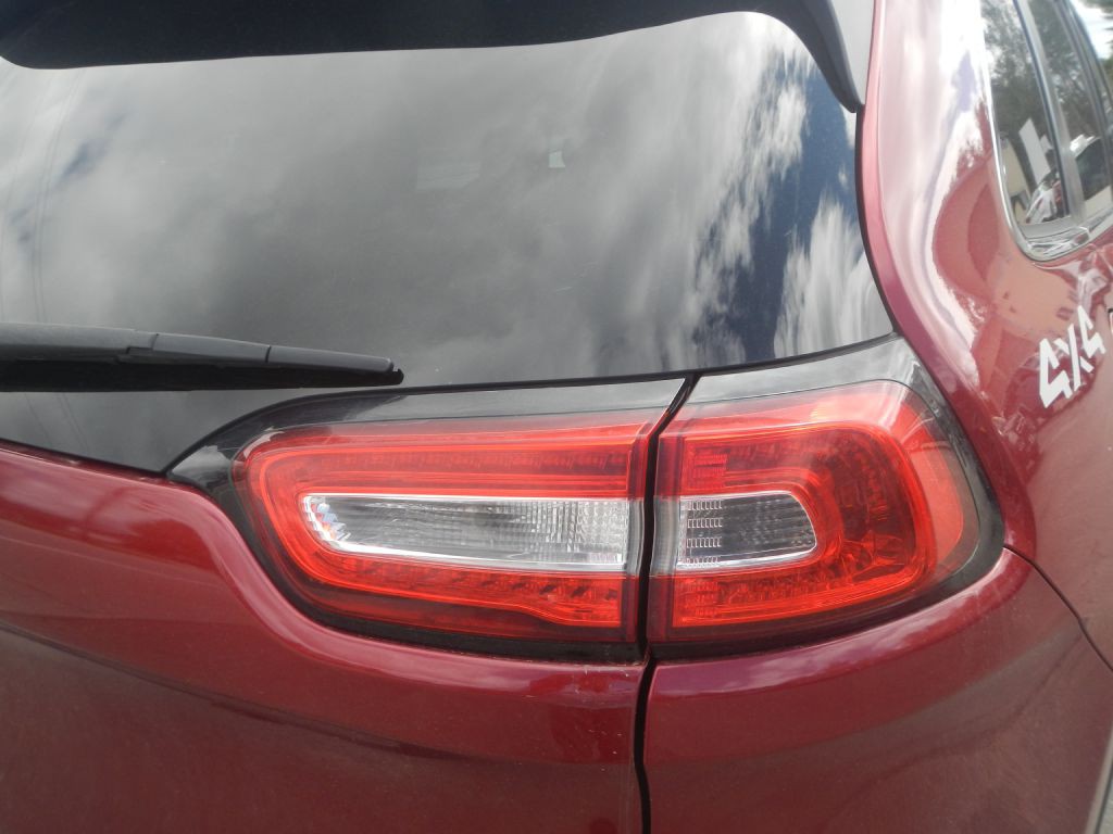 2015 Jeep Cherokee Image 27