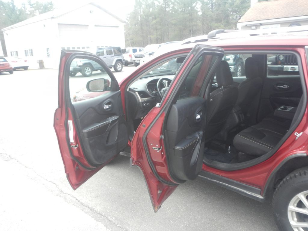 2015 Jeep Cherokee Image 37