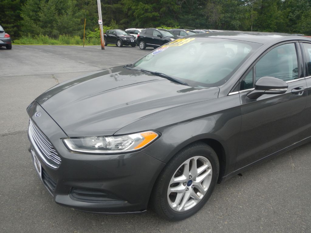 2016 Ford Fusion Image 12