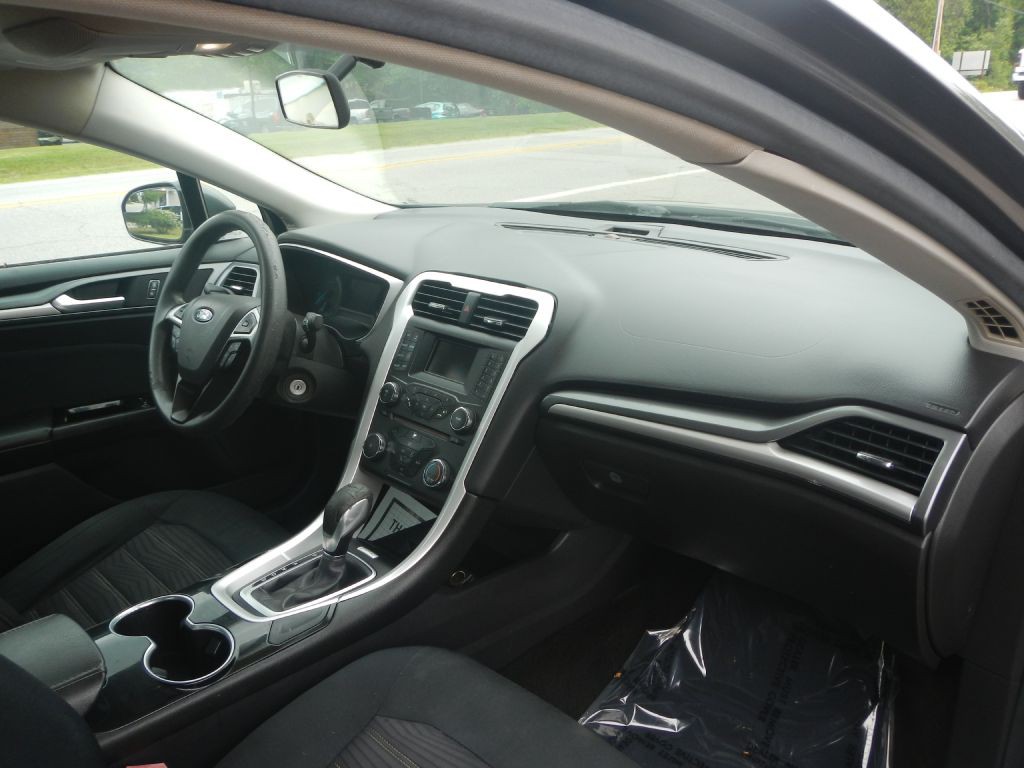 2016 Ford Fusion Image 47