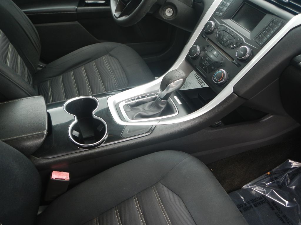 2016 Ford Fusion Image 51