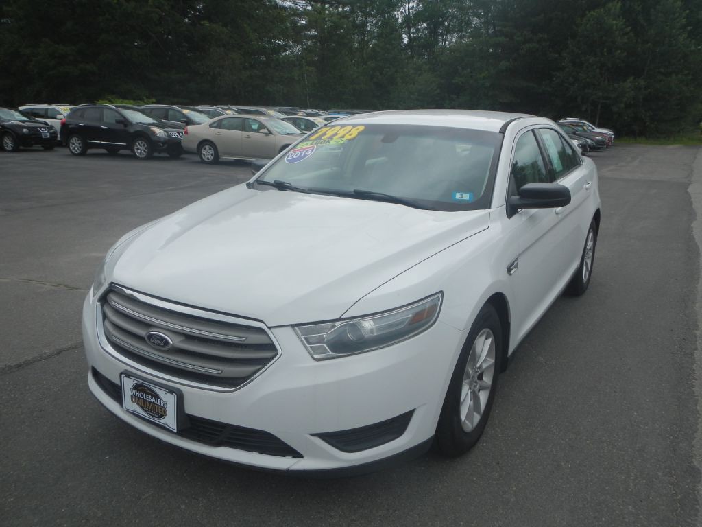 2014 Ford Taurus Image 2
