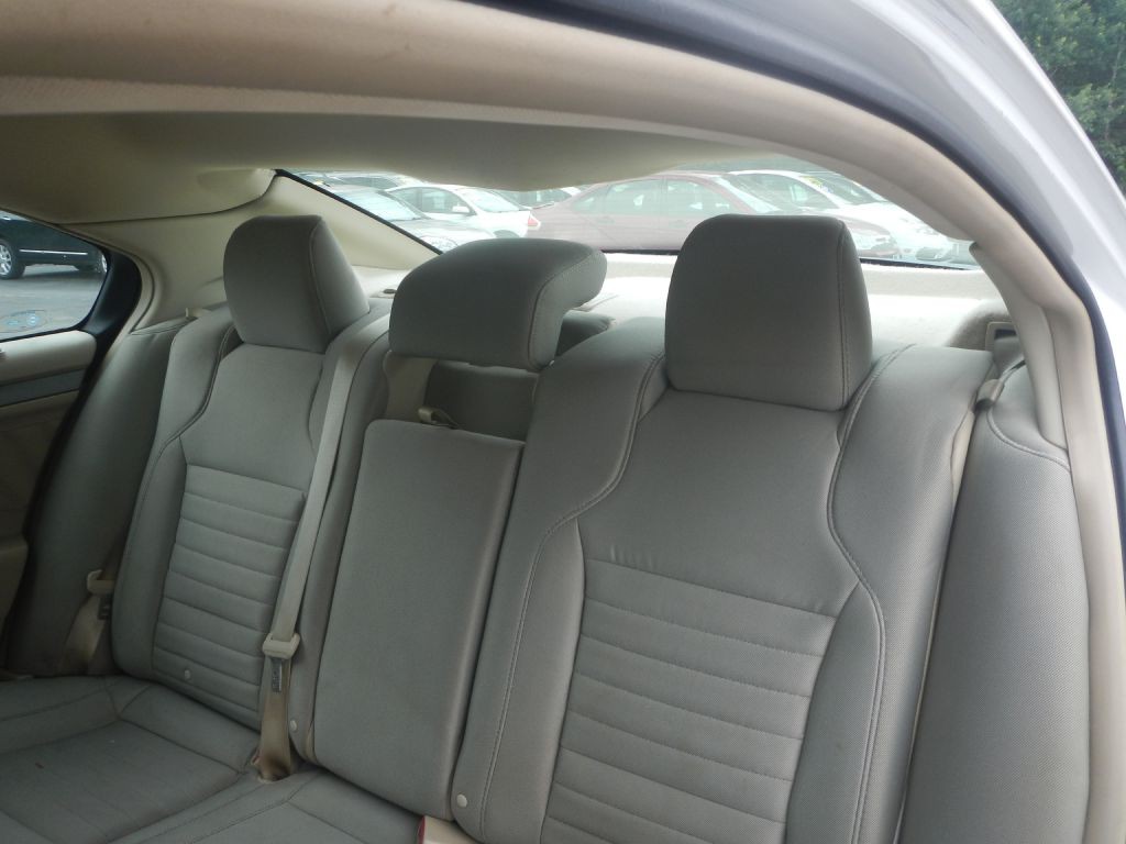 2014 Ford Taurus Image 5
