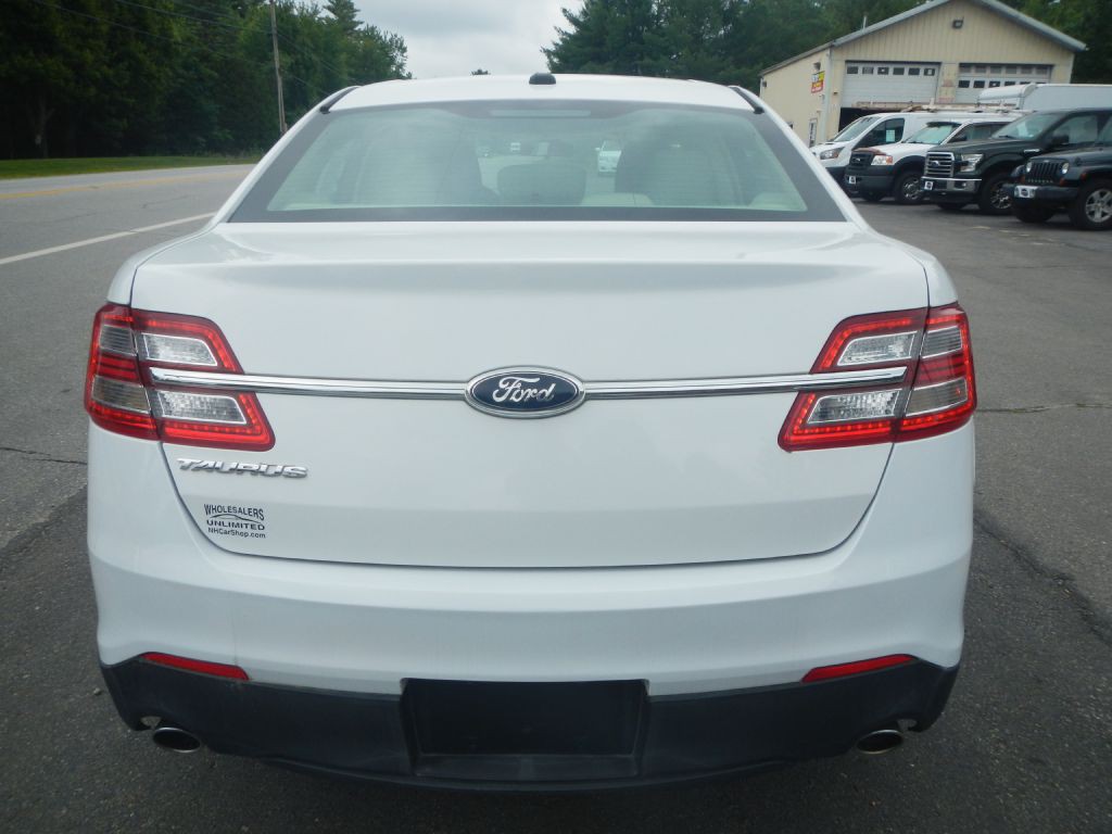 2014 Ford Taurus Image 34
