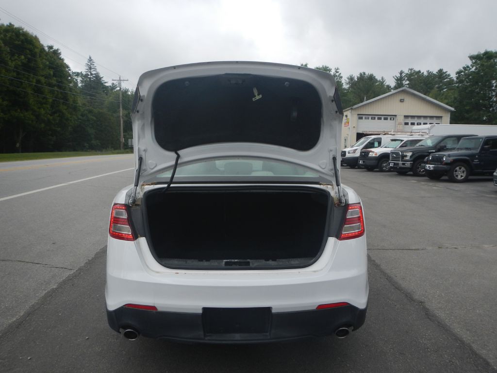 2014 Ford Taurus Image 36