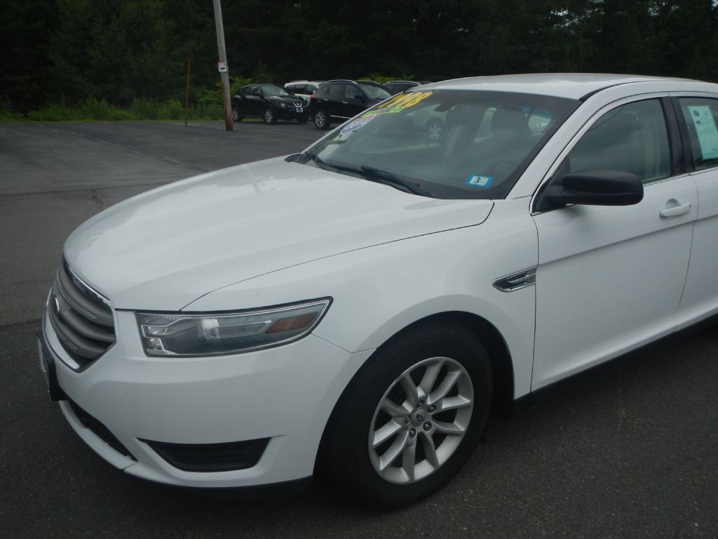 2014 Ford Taurus Image 38