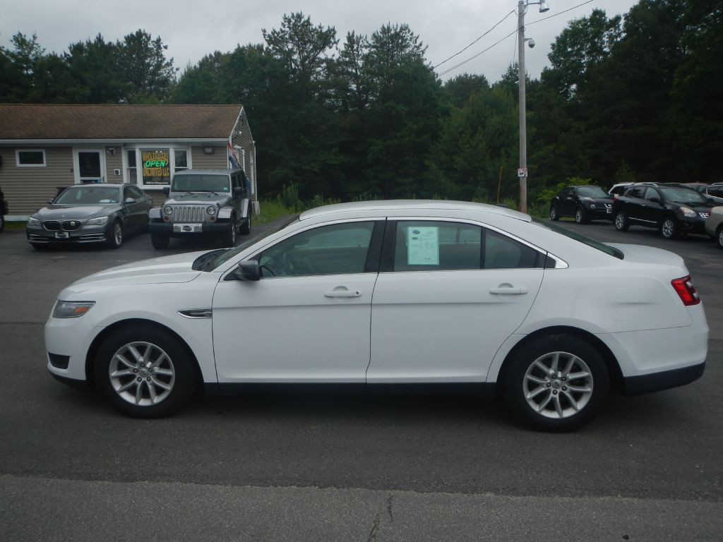 2014 Ford Taurus Image 40