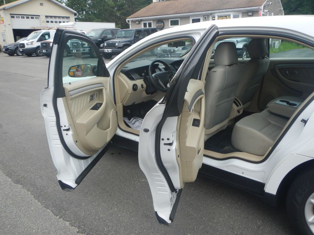 2014 Ford Taurus Image 41