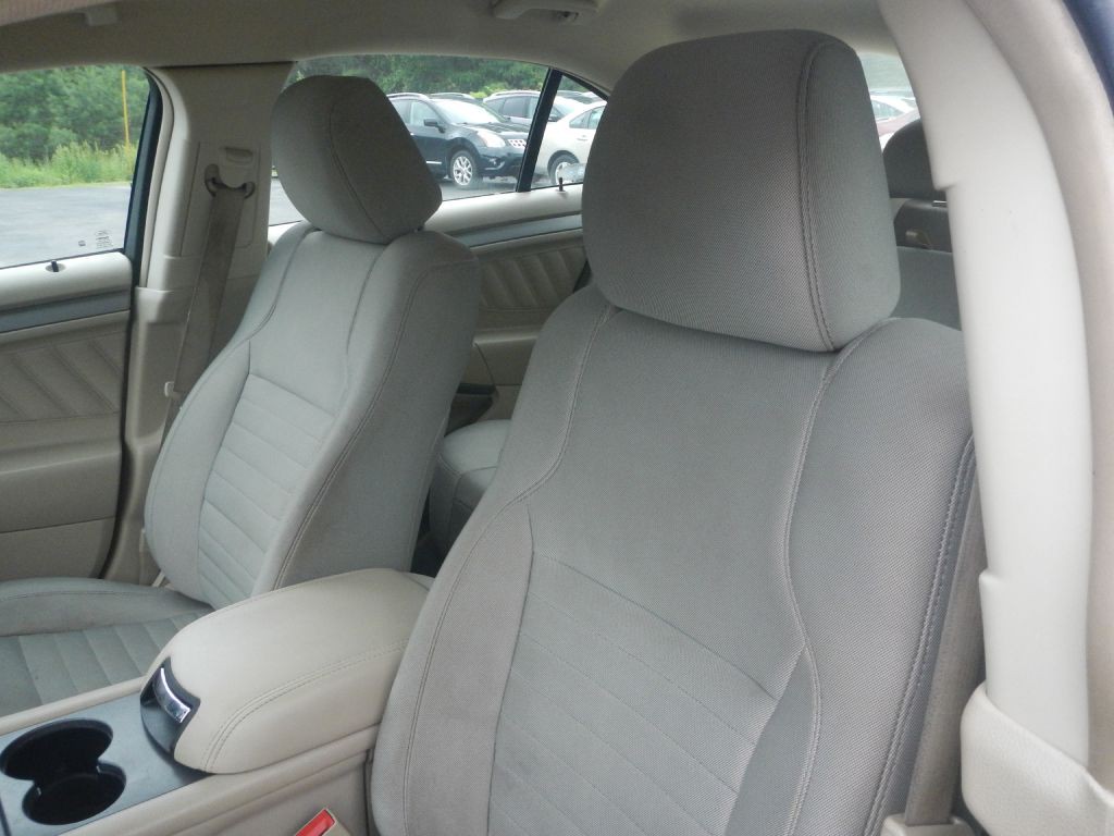 2014 Ford Taurus Image 50