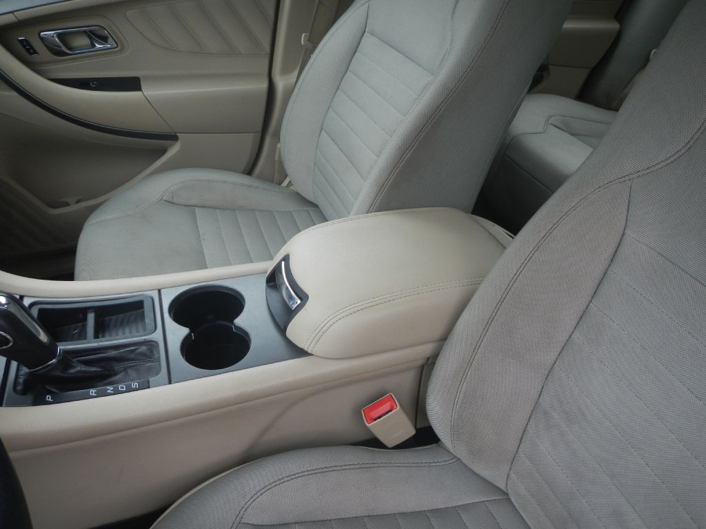 2014 Ford Taurus Image 57