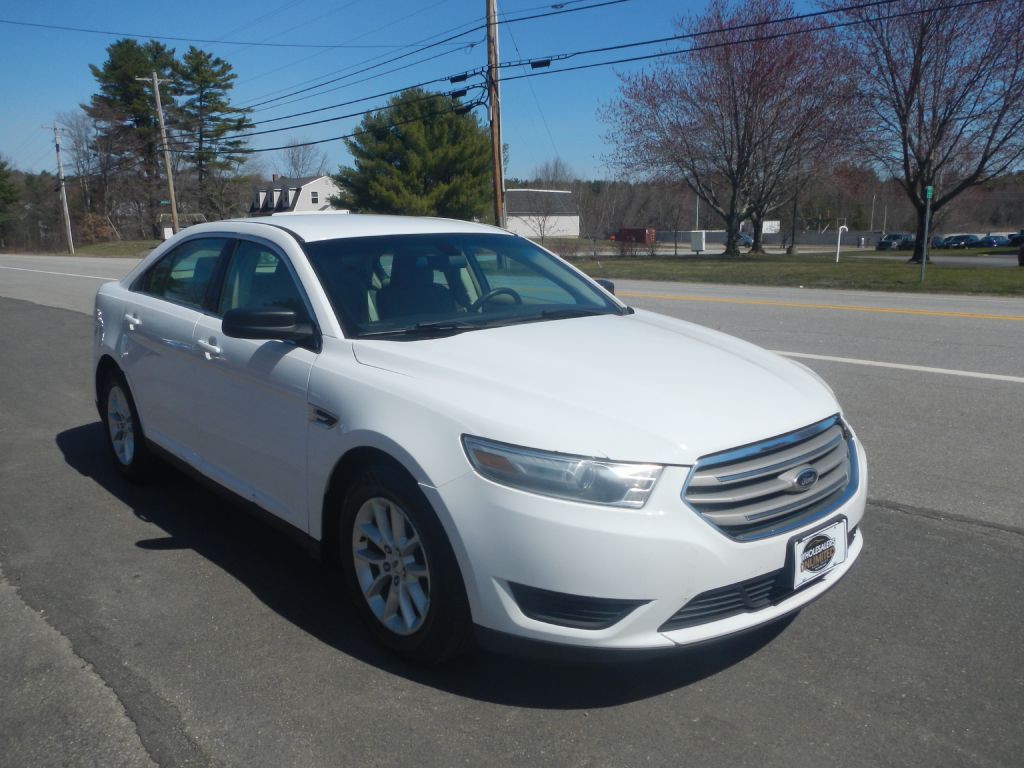 2014 Ford Taurus Image 1