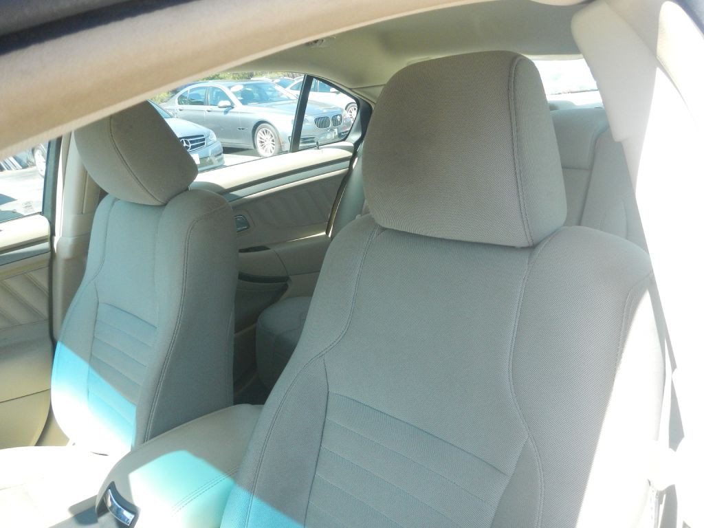 2014 Ford Taurus Image 4