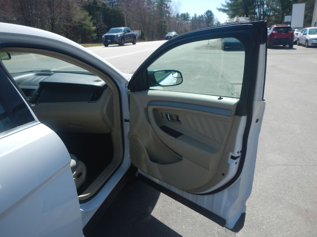 2014 Ford Taurus Image 15
