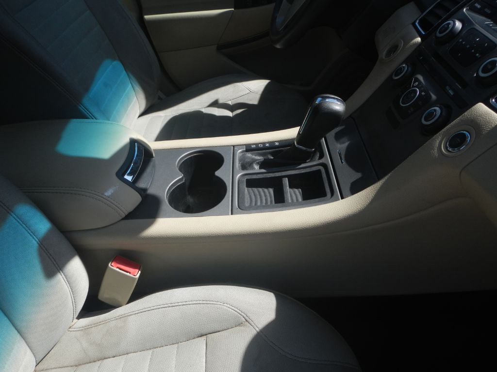 2014 Ford Taurus Image 22