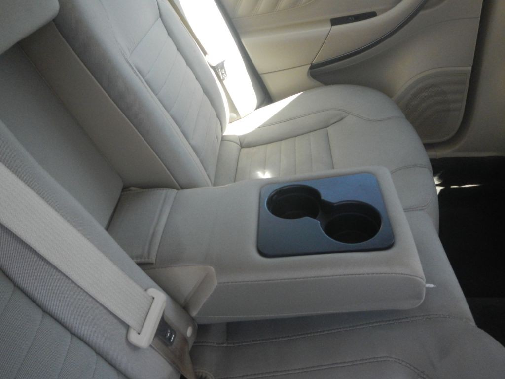 2014 Ford Taurus Image 30