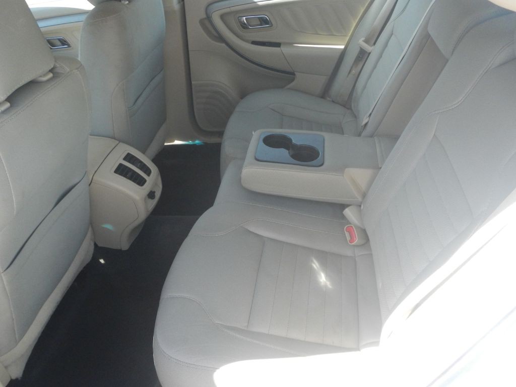 2014 Ford Taurus Image 41