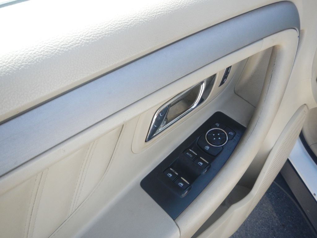2014 Ford Taurus Image 47