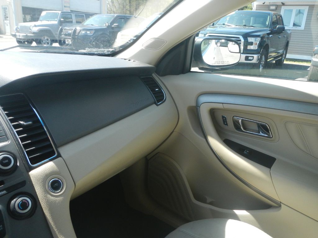 2014 Ford Taurus Image 51