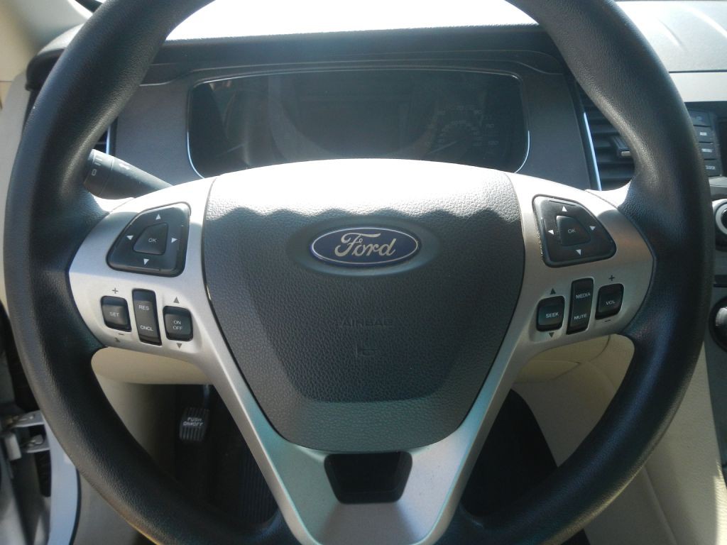 2014 Ford Taurus Image 55