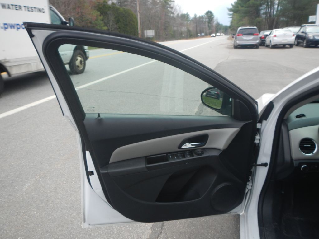 2016 Chevrolet Cruze Image 13