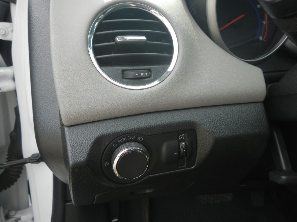 2016 Chevrolet Cruze Image 22