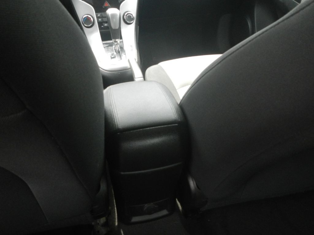 2016 Chevrolet Cruze Image 28