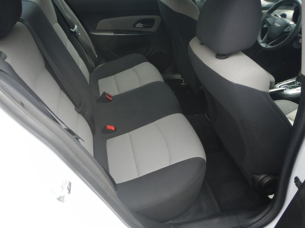 2016 Chevrolet Cruze Image 38