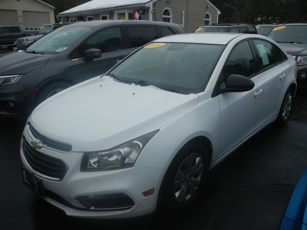 2016 Chevrolet Cruze Image 2