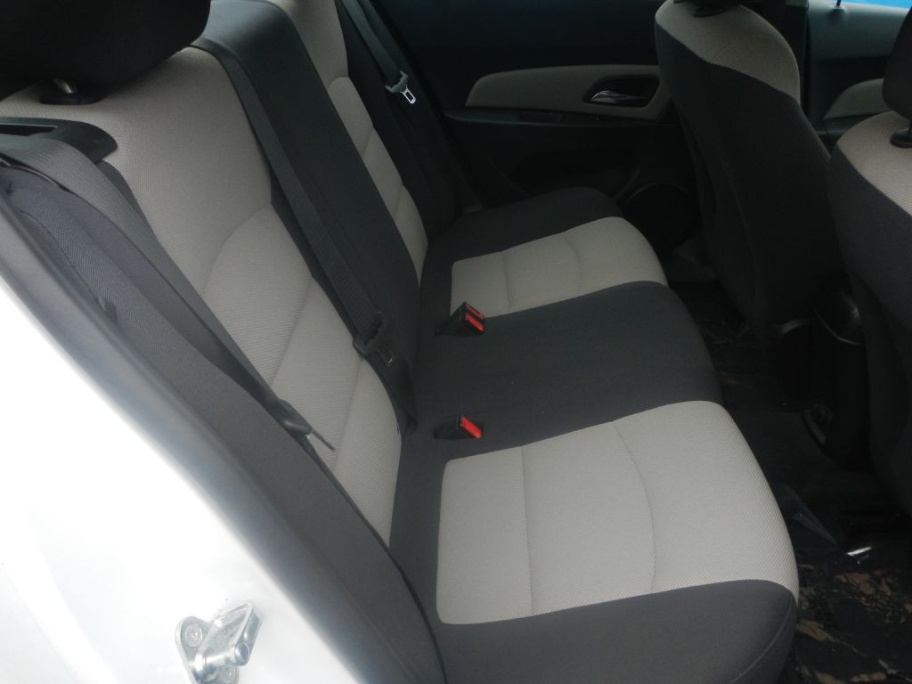 2016 Chevrolet Cruze Image 14