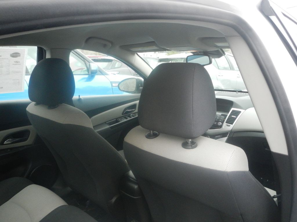 2016 Chevrolet Cruze Image 16