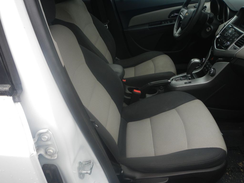 2016 Chevrolet Cruze Image 18