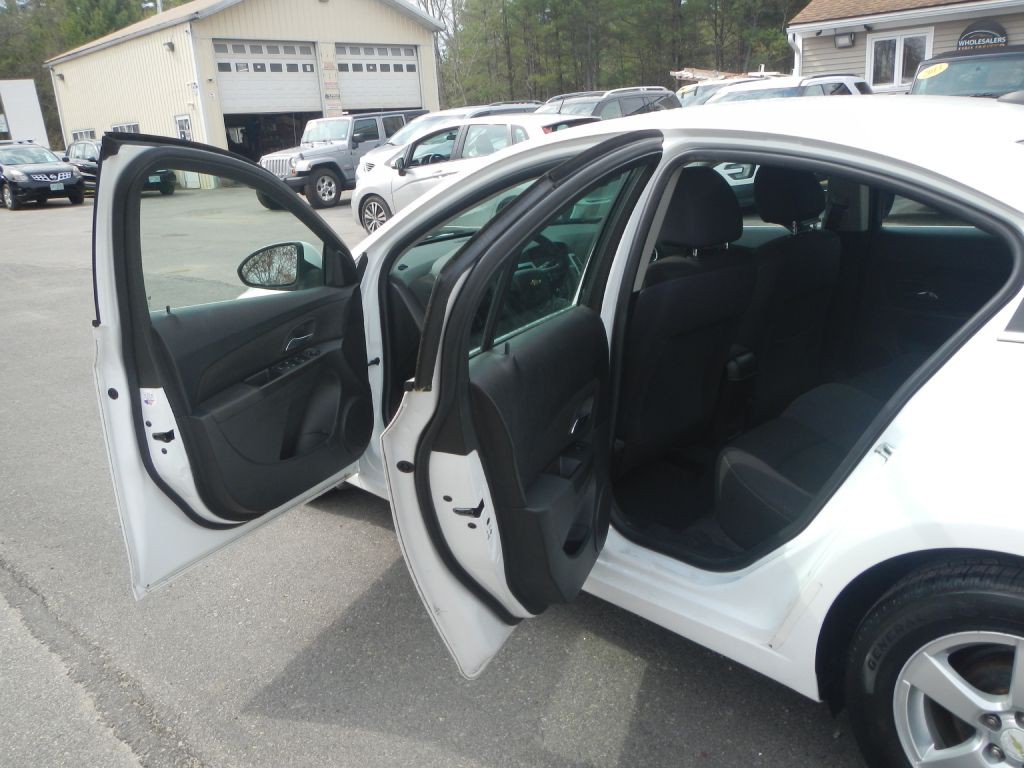 2015 Chevrolet Cruze Image 13