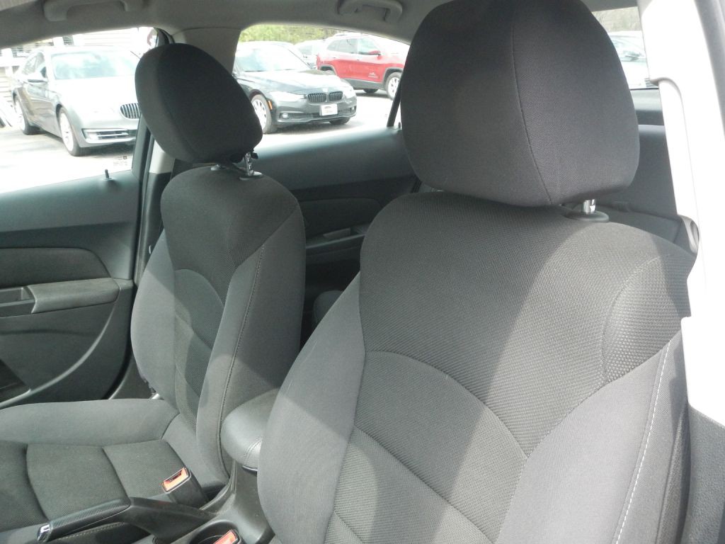 2015 Chevrolet Cruze Image 19