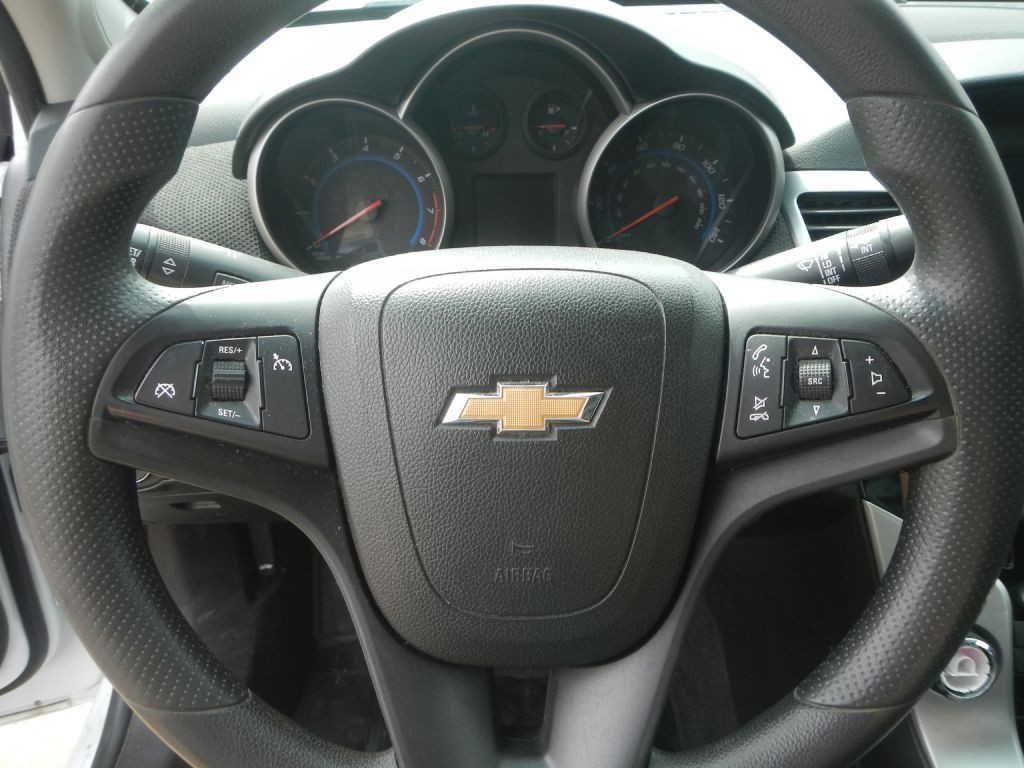 2015 Chevrolet Cruze Image 24