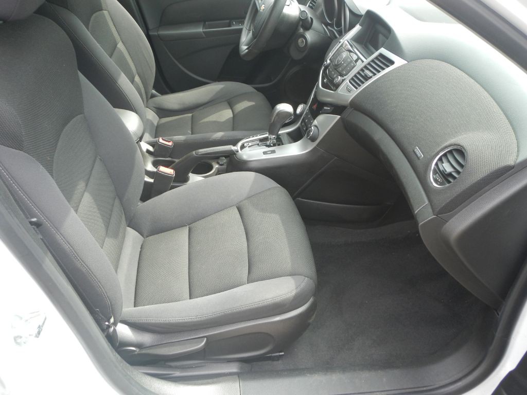 2015 Chevrolet Cruze Image 48