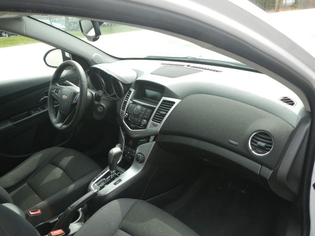 2015 Chevrolet Cruze Image 50