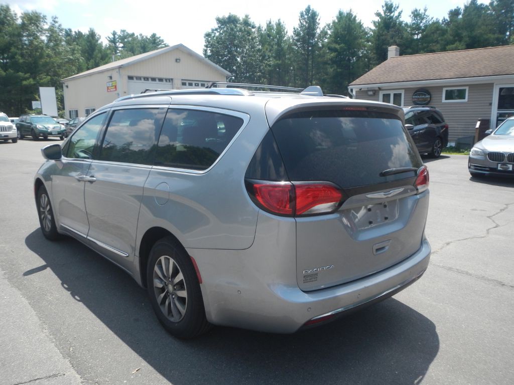 2019 Chrysler Pacifica Image 7